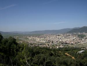Vue d'ensemble sur la ville de Tizi Ouzou