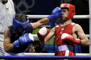 الملاكم الجزائري  عبد القادر شادي  خلال الألعاب الأولمبية 2008