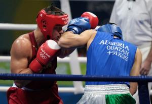 الملاكم الجزائري  نوفل وطاح  خلال الألعاب الأولمبية 2008