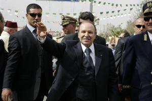 الرئيس الجزائري يزور مدينة تلمسان