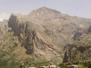 الجبال الشامخة