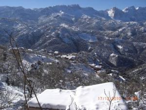 Petit village de Tizi ouzou sous la neige