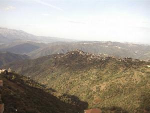 Village de Ait Atelli vudepuis Tizi N'smlalle