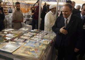 الرئيس بوتفليقة يدشن المعرض الدولي الثالث عشر للكتاب بالجزائر