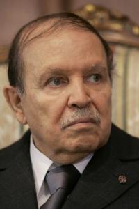 الرئيس يلقي خطابا في المحكمة العليا بالجزائر العاصمة