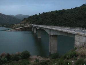 Pont du barrage de Taksebt