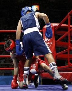 الملاكم الجزائري 