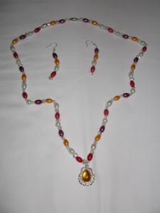 إنجاز فني لقلادة من حلي