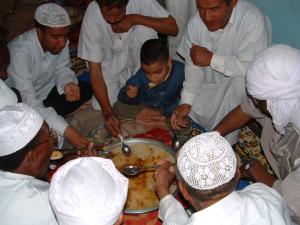 أكل الكسكس بزاوية الحاج بن احمد القندوسي