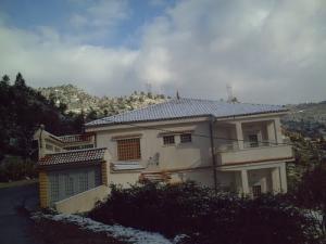 Une maison aux abords de Tifra