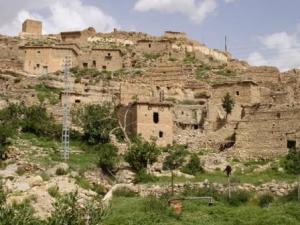 قرية قديمة ببلدية بوزينة