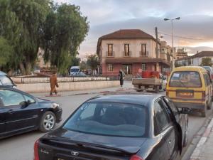 الفندق الكبير لمدينة سور الغزلان