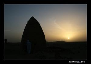 غروب الشمس على ضريح سيد الحاج لحسن ببلدية ڨنتور