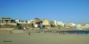 Une plage sur la côte d'Ain Benian