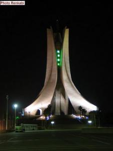 Monument des Martyrs La nuit Alger