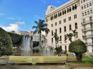 Square de la poste centrale d'Alger