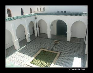 الساحة الداخلية للمدرسة الخلدونية