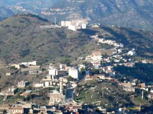 صورة شاملة من منطقة ڨنزات (ولاية سطيف)