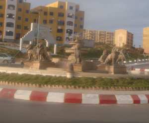 فوارة مائية بوسط مدينة معسكر