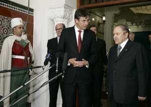 وزير الخارجية الهولندي في زيارة رسمية للجزائر