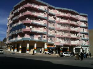 Un Immeuble face au centre sanitaire à Setif