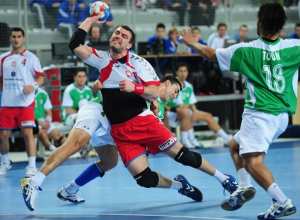 اللاعب الجزائري لكرة اليد بولطيف ساسي