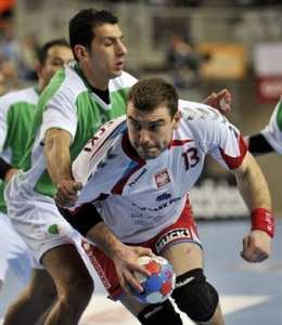 اللاعب الجزائري لكرة اليد طاهر لبان