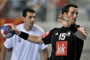 اللاعب الجزائري لكرة اليد طاهر لبان 1