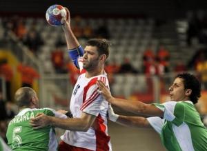 اللاعب الجزائري لكرة اليد عزيز بن كحلة 4