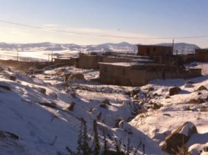Le Village de Takouka sur les collines de Megres