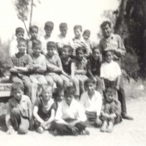 أطفال من المدرسة الإبتدائية 