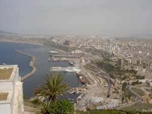 صورة ساحلية لمدينة وهران