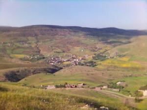 Vue sur le village de Ain Djohra depuis Marj Sahel