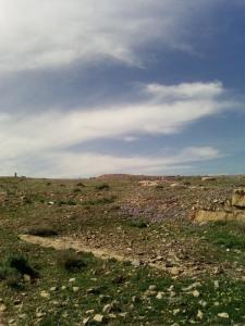 Vue sur le point géodésique sur les hauteurs de Sétif