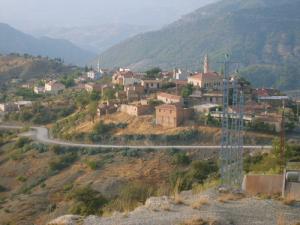 Gros plan sur le village de Iguil Lekhemis (périphérie de Sétif)