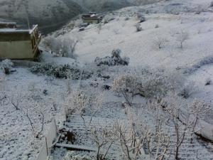 Neige sur le village de Ith Achache
