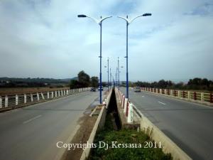 Autoroute à double voies sur la N43- Jijel (au point du pont Oued Mencha )