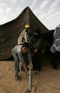 Saharawis set up a traditional tent at Dakhla's refugee