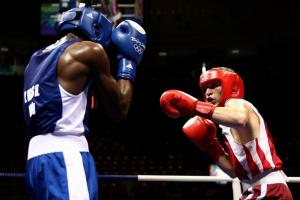 BEIJING - AUGUST 11:  Yordenis Ugas (blue) of