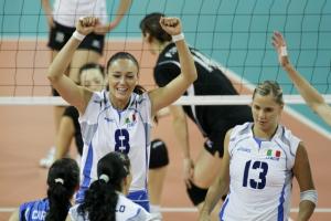 Jenny Barazza and Francesca Ferretti (R) of Italy celebrate