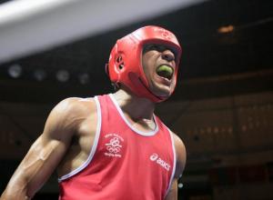 Ireland's Darren Sutherland celebrates his victory over Algeria's Nabil