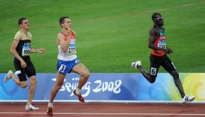 Kenya's Wilfred Kipkemboi Bungei (R), Russia's Yury Borzakovskiy (C)