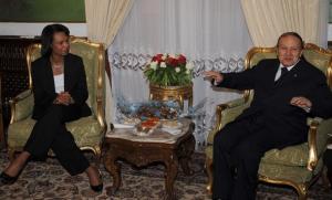 US Secretary of State Condoleezza Rice (L) meets with