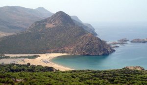 منظر جميل لشاطئ مداغ 1