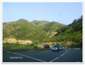 Sur la route des plages Aftis et Aouana