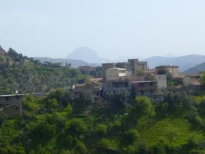 صورة شاملة لقرية  أيت علي عثمان  1