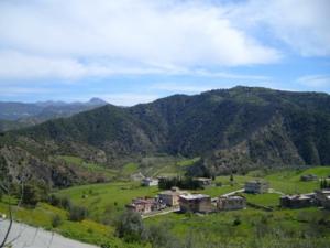 منظر جميل لبلدية لمروج في فصل الربيع