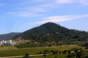Antennes de Télécommunication aux sommet d'une montagne de Jijel