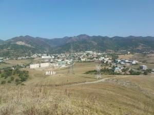 Vue sur la commune de Chekfa depuis Byata