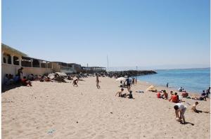 صورة من شاطئ لا بروز  بالجزائر العاصمة